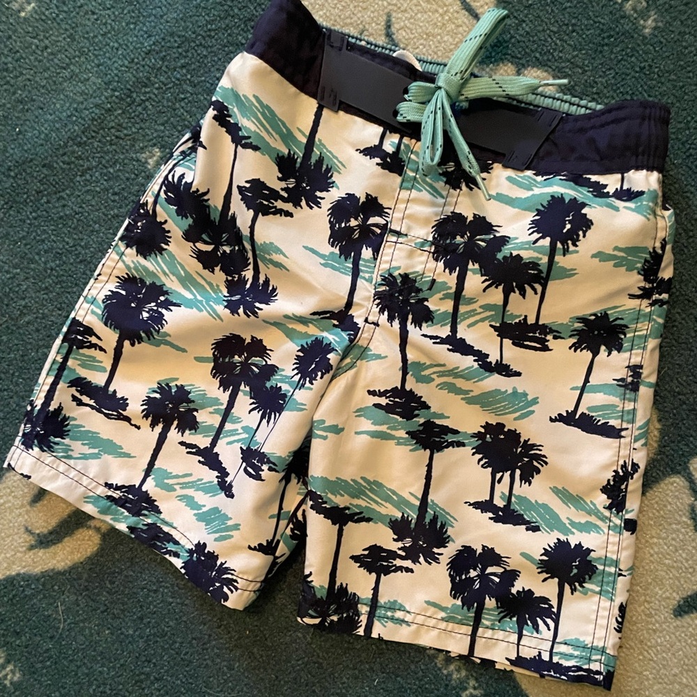 Cat & Jack boys swim trunk size XS 4/5